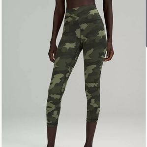Lululemon NWT Align HR Crop 23" Camo Legging sz 4